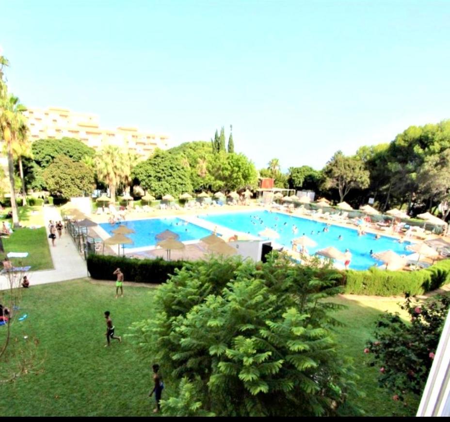 Iris Vistas Sea & Sun Benalmadena Apartment Luaran gambar