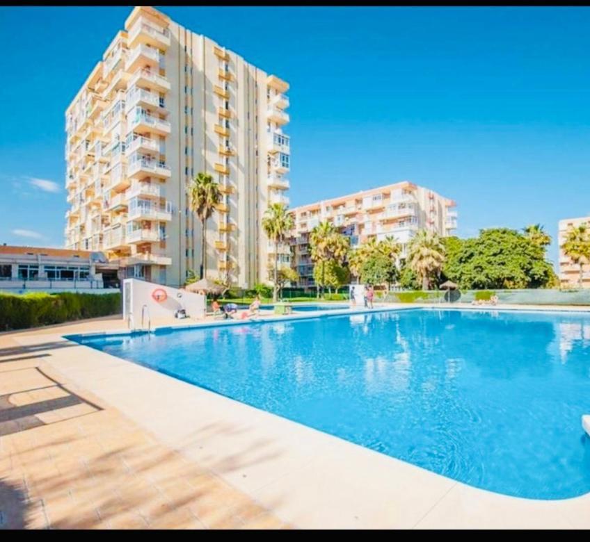 Iris Vistas Sea & Sun Benalmadena Apartment Luaran gambar