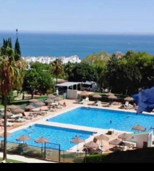 Iris Vistas Sea & Sun Benalmadena Apartment Luaran gambar