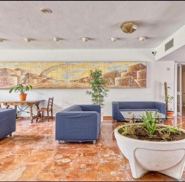 Iris Vistas Sea & Sun Benalmadena Apartment Luaran gambar