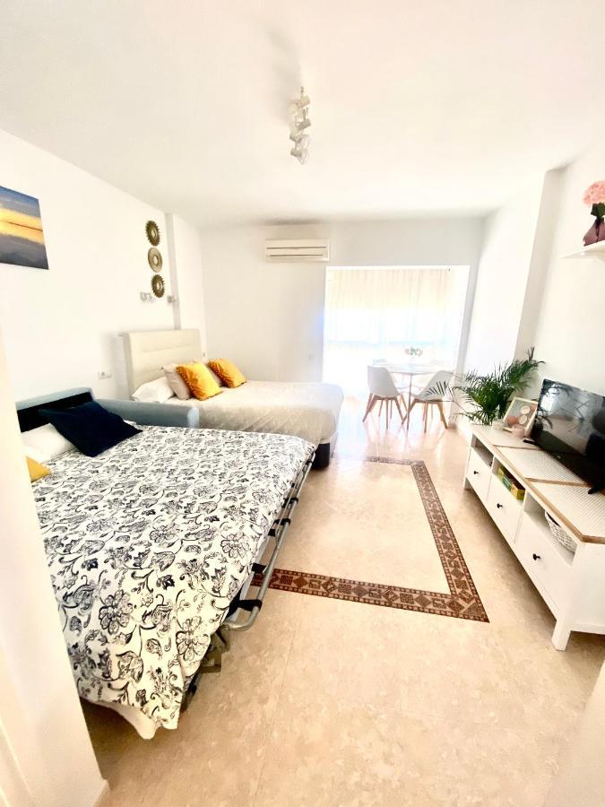 Iris Vistas Sea & Sun Benalmadena Apartment Luaran gambar